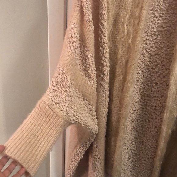 Perfect condition, peachy pink cardigan, size medium/large - Picture 3 of 4